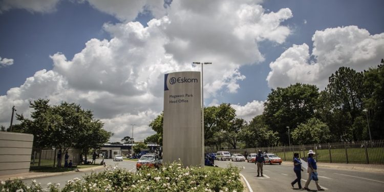 A general view of the headquarter of the embattled South African main electricity provider ESKOM is pictured on February 4, 2015 in Johannesburg. South Africa power supply was under "extreme" pressure on February 2, 2015 and likely to remain so until end of the week after a technical fault at the country's sole nuclear plant, electricity utility Eskom said. AFP PHOTO/GIANLUIGI GUERCIA        (Photo credit should read GIANLUIGI GUERCIA/AFP/Getty Images)